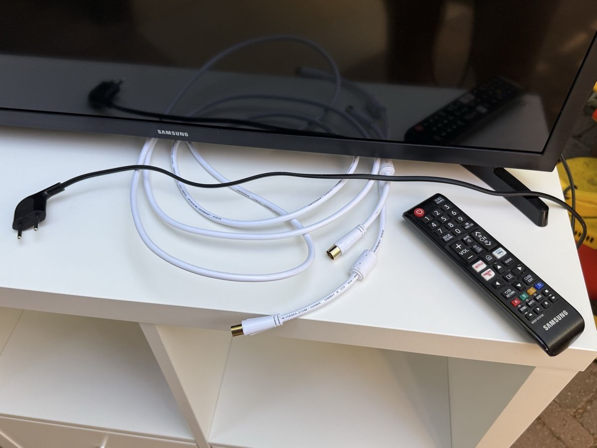 Samsung Televisori: TV Samsung 32 Zoll, LCD-TV – Usato da Birsfelden venduto da vulgopen 8
