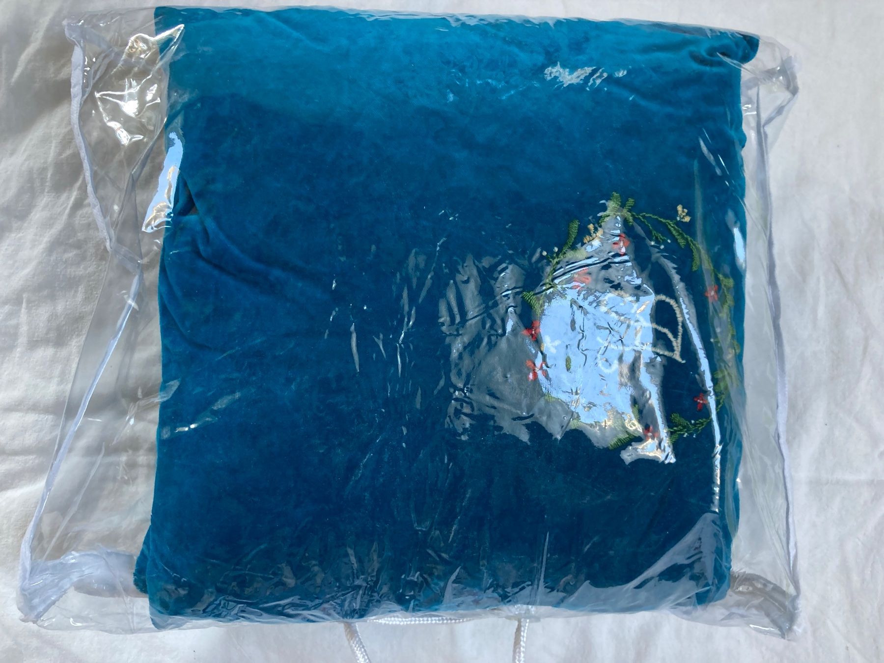 Cuscini: Blaue Samtkissen mit Stickerei – Usato da Bolligen venduto da abara1 2
