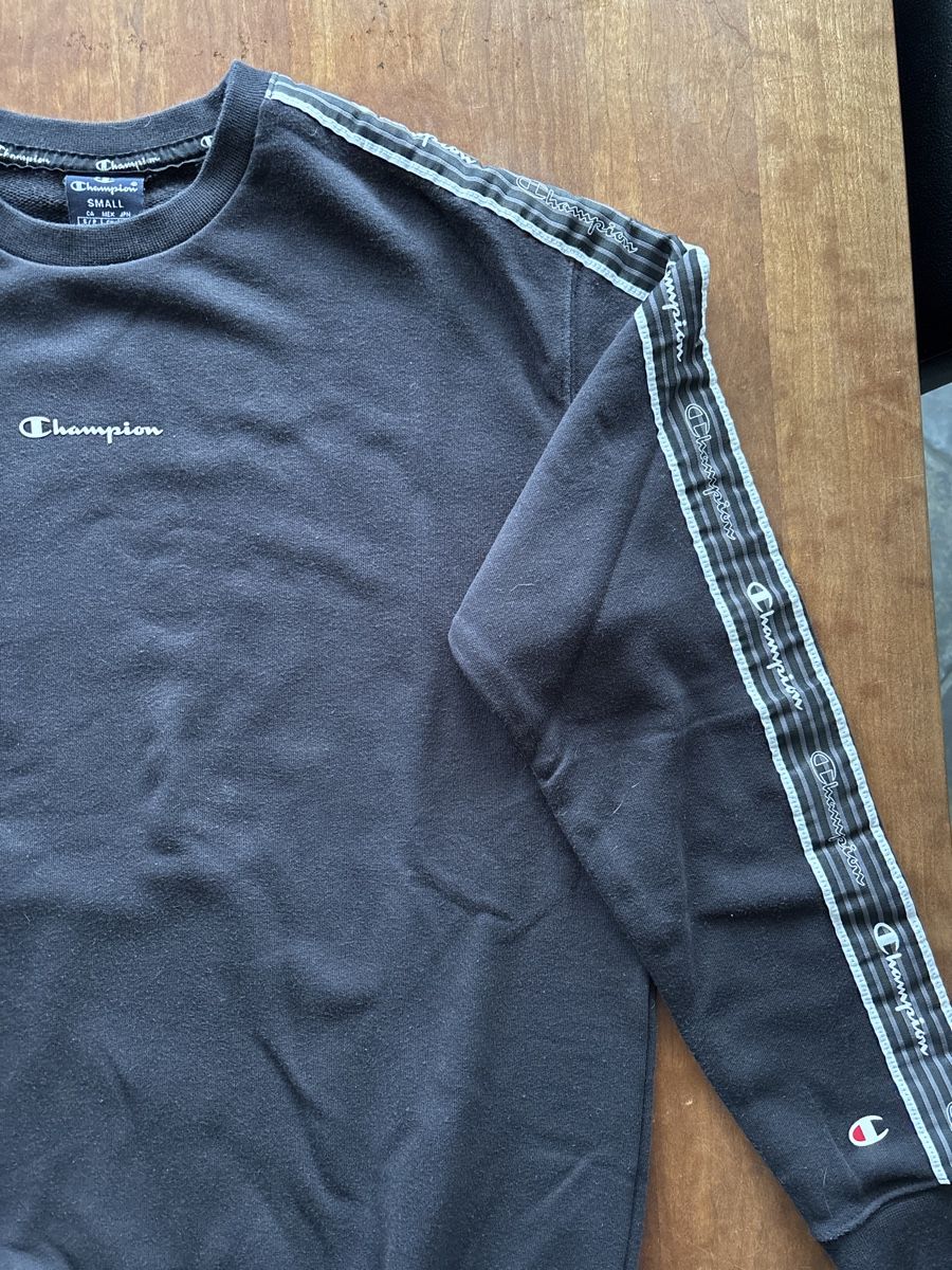 Champion Pullover & Sweatshirts: Champion Pullover schwarz, Grösse S – Gebraucht aus Ernetschwil von Csunday 2