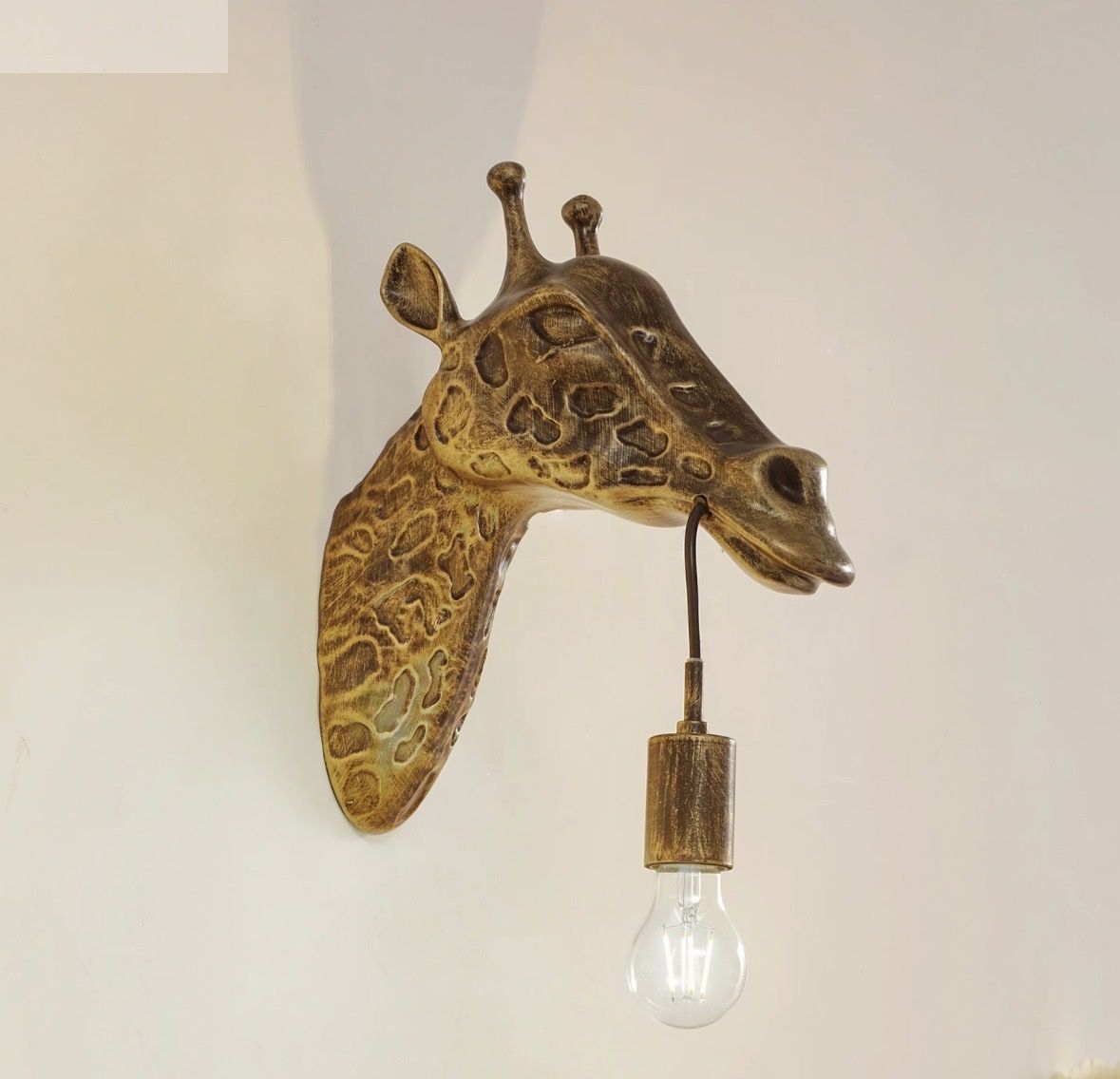 Lampade: Lindby Wandleuchte Nirvathia, 35 cm, Giraffe, messingfarben – Nuovo e nell'imballaggio originale da Büren zum Hof venduto da Glausersimon 4