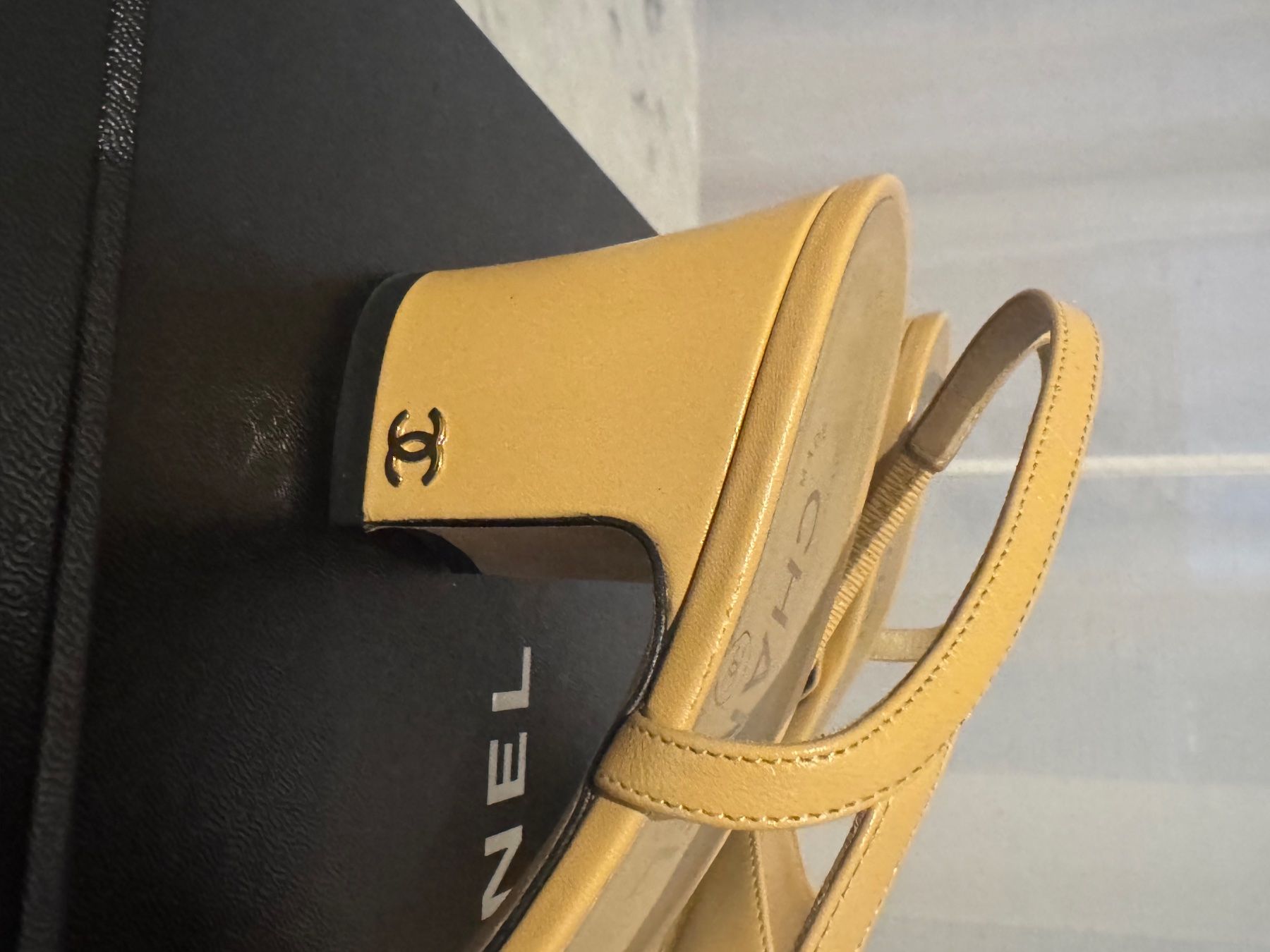 Chanel Chaussures femmes: Slingbacks Chanel – D'occasion à Lausanne par ama_fsz7 2