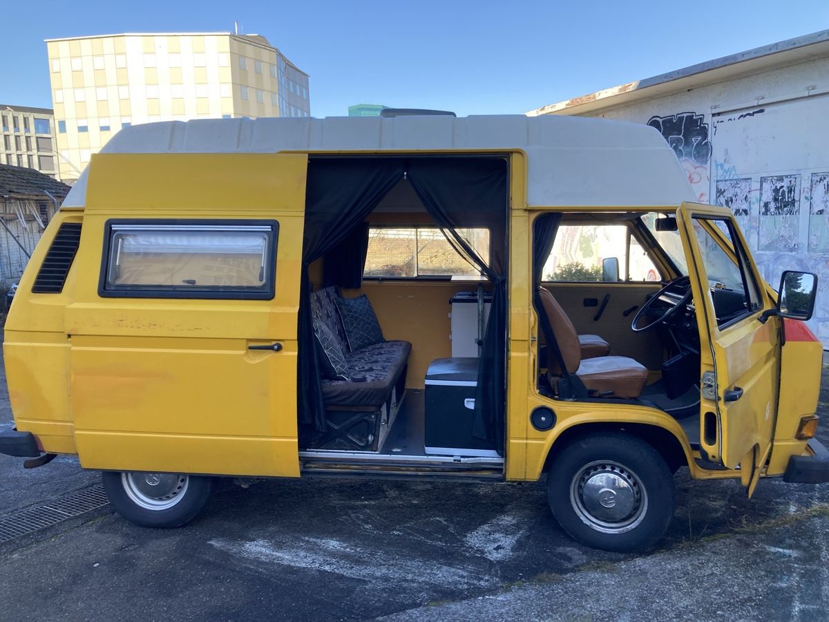 VW Veicoli da campeggio: Vw T3 ex Postbus Transporter und Camper – Usato da zürich venduto da milan32 1