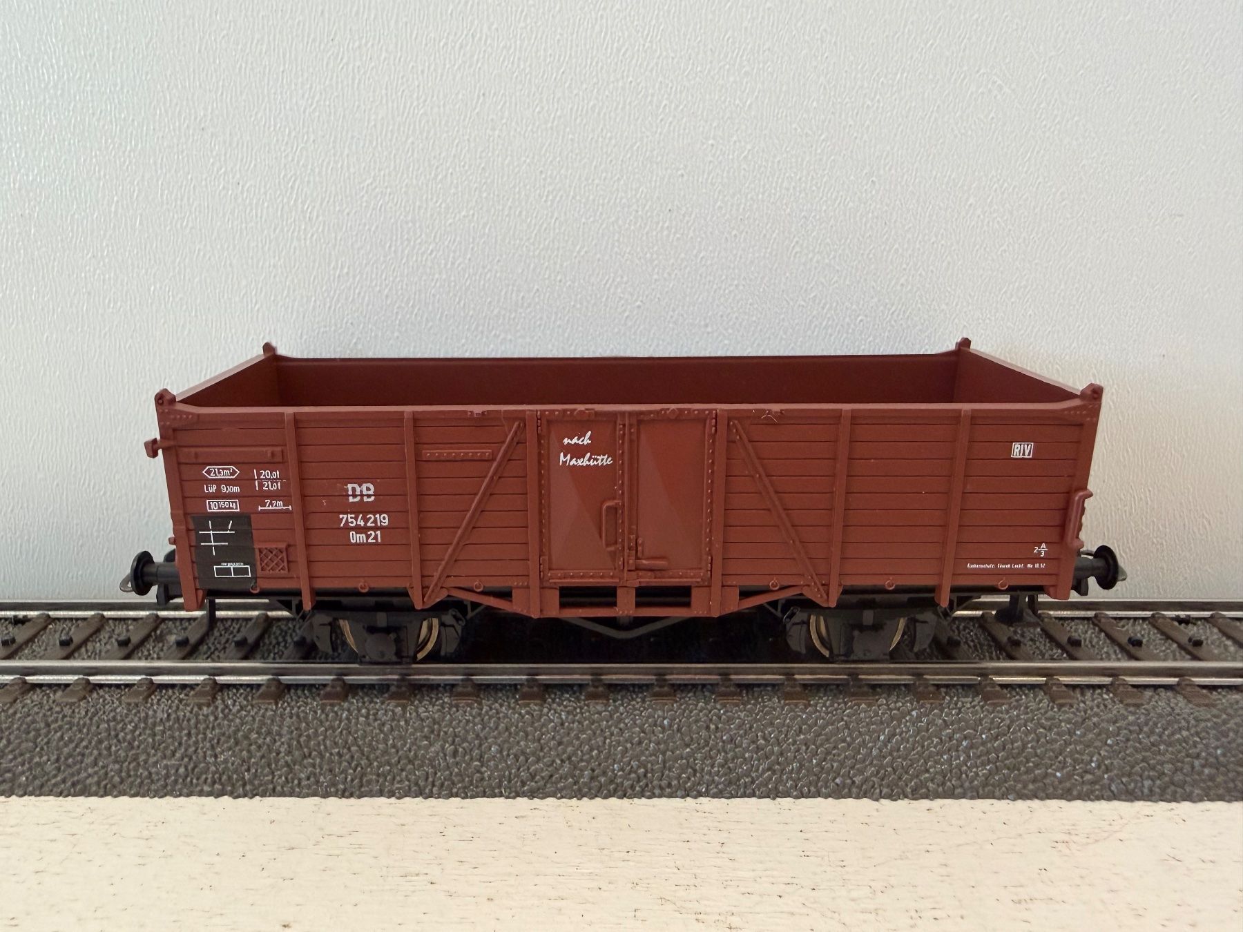 Roco Modelleisenbahnen: Roco  Hochborg Güterwagen der DB – Gebraucht aus Büsserach von ModellbahnDepot 2