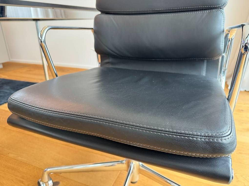 Eames Sedie: Vitra Soft Pad Chair EA 219, schwarzer Bürostuhl – Usato da Kloten venduto da Martini75 2