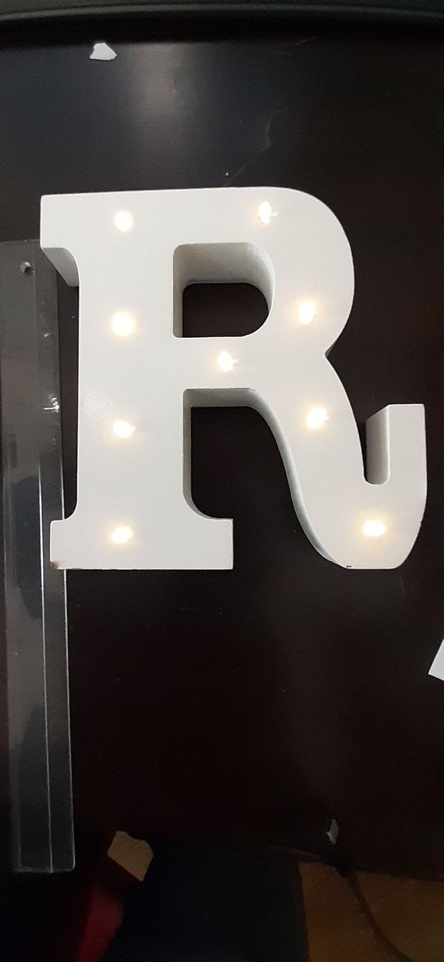 Toutes les décorations: Leuchtende Buchstabe, ein R – D'occasion à Basel par Trullo1