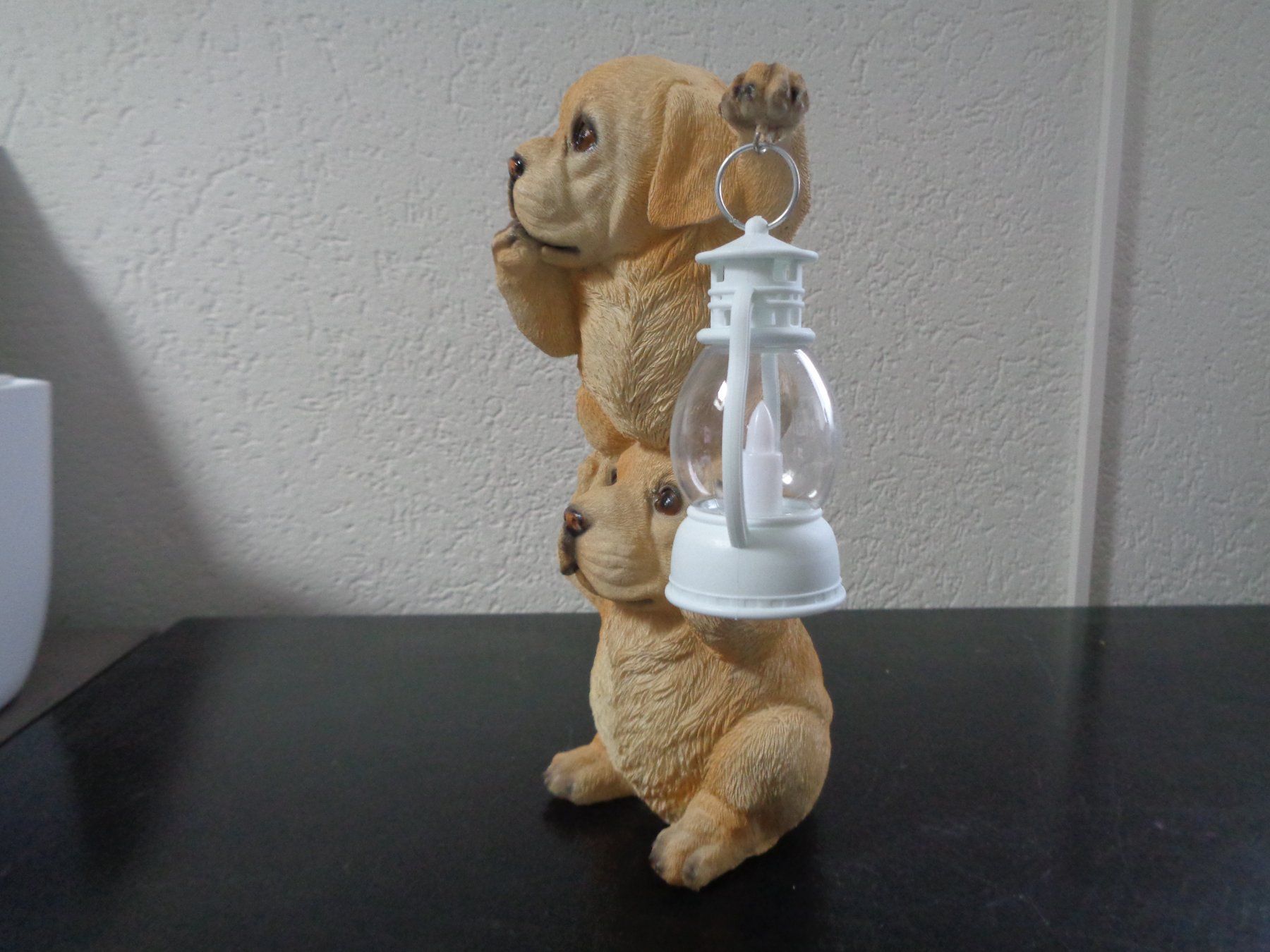 Figuren: Labrador Welpen mit Laterne (24 cm) – Neu und originalverpackt aus Langenbruck von Gumsi 3