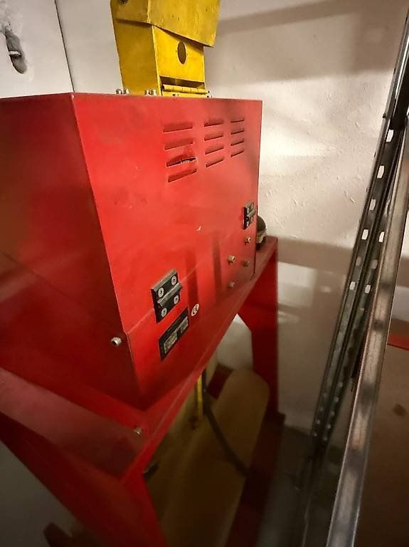 Tutte le macchine: Polstermaschine / Textilmaschine – Usato da Wängi venduto da inf_2hrj 2