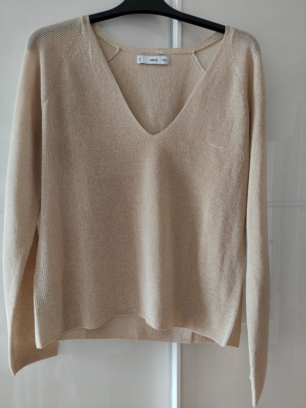 Mango Maglioni & Felpe: Goldener Pullover mit Glitzergarn, V-Ausschnitt (Mango)  L – Usato da Thun venduto da flower0211