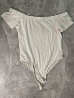 Schulterfreies T-Shirt