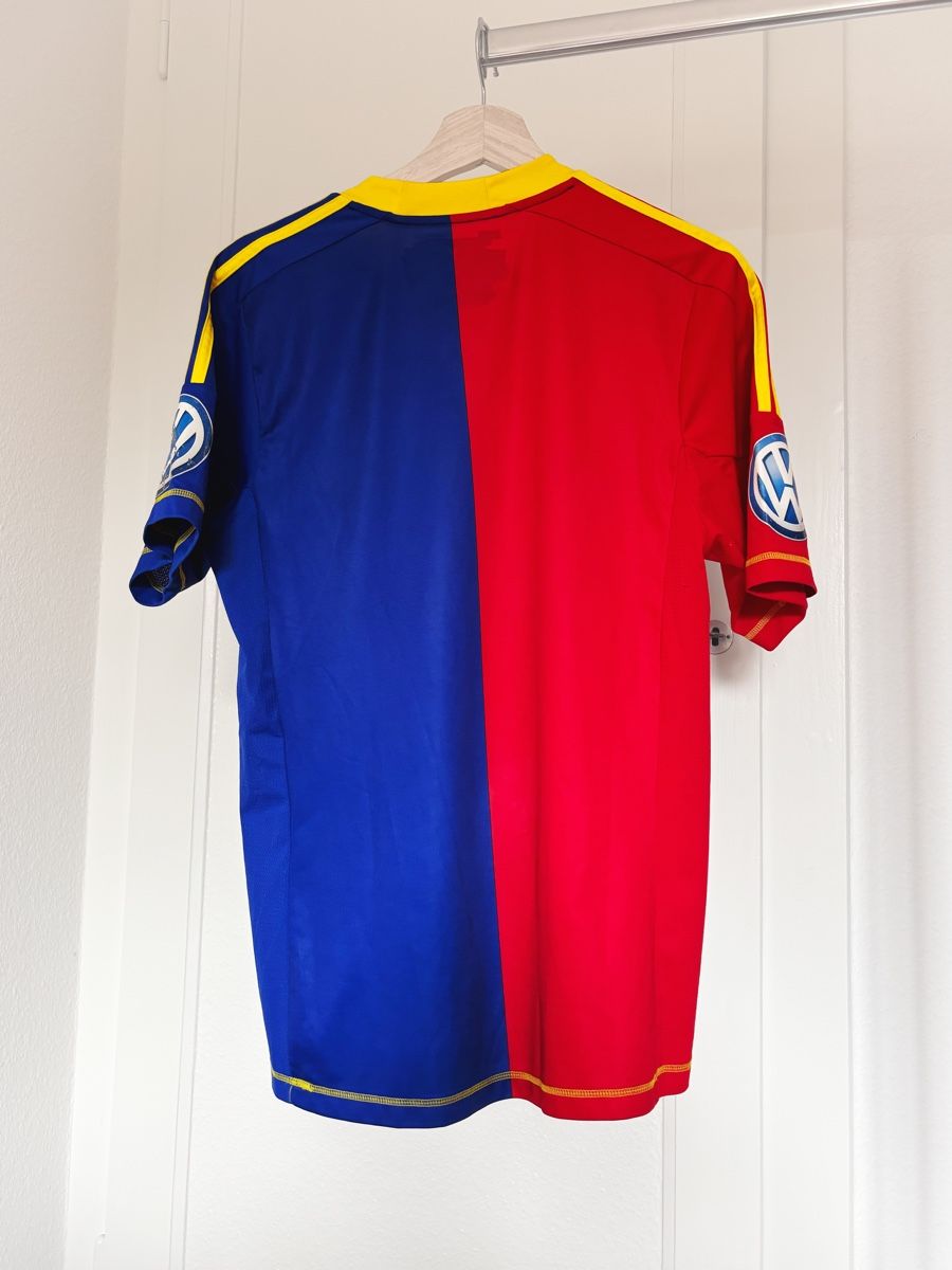 Adidas Canottiere & Pantaloni: FC Basel Heimtrikot 2012-13 Adidas – Usato da Bern venduto da Lelixino 1