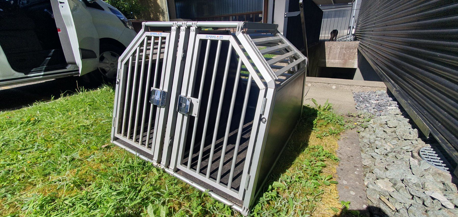 Käfige, Transport & Sicherheit: Hundedoppelbox fürs Auto – Gebraucht aus Uster von lar_z9pv