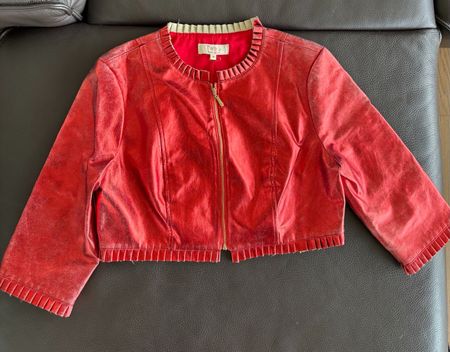 Rote Twins Jacke, Gr. 10, perfekt für den Sommer!