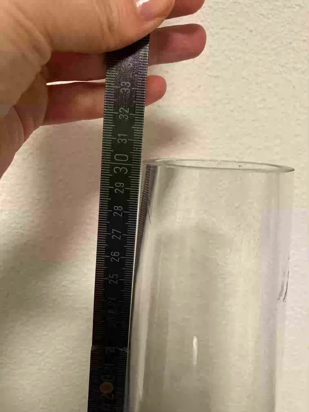 Vasen & Gefässe: Elegante Glasvase, 30cm hoch – Gebraucht aus Winterthur von phi_hfs7 1