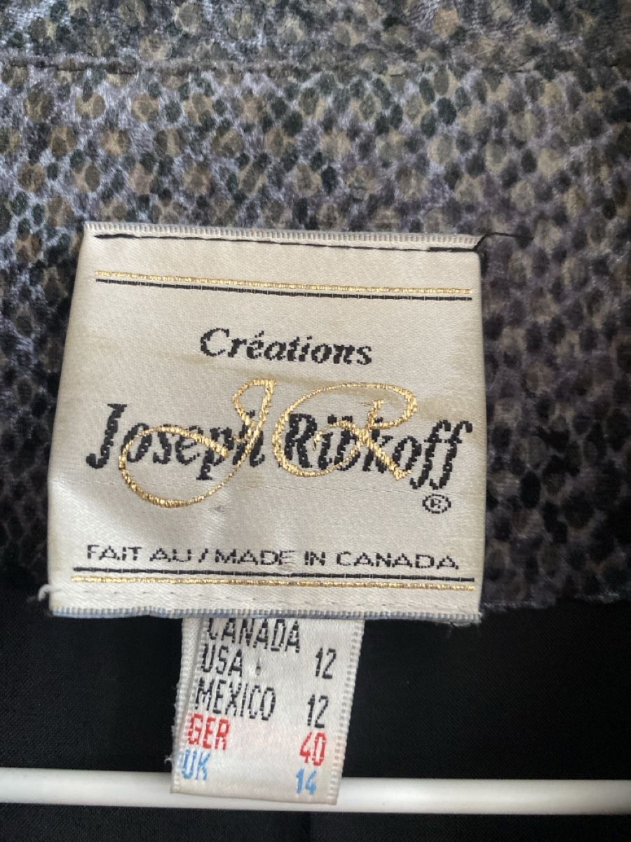 Giacche: Blazer mit Schlangenmuster in Grösse 38-40 – Usato da Burgdorf venduto da allesolivia 2