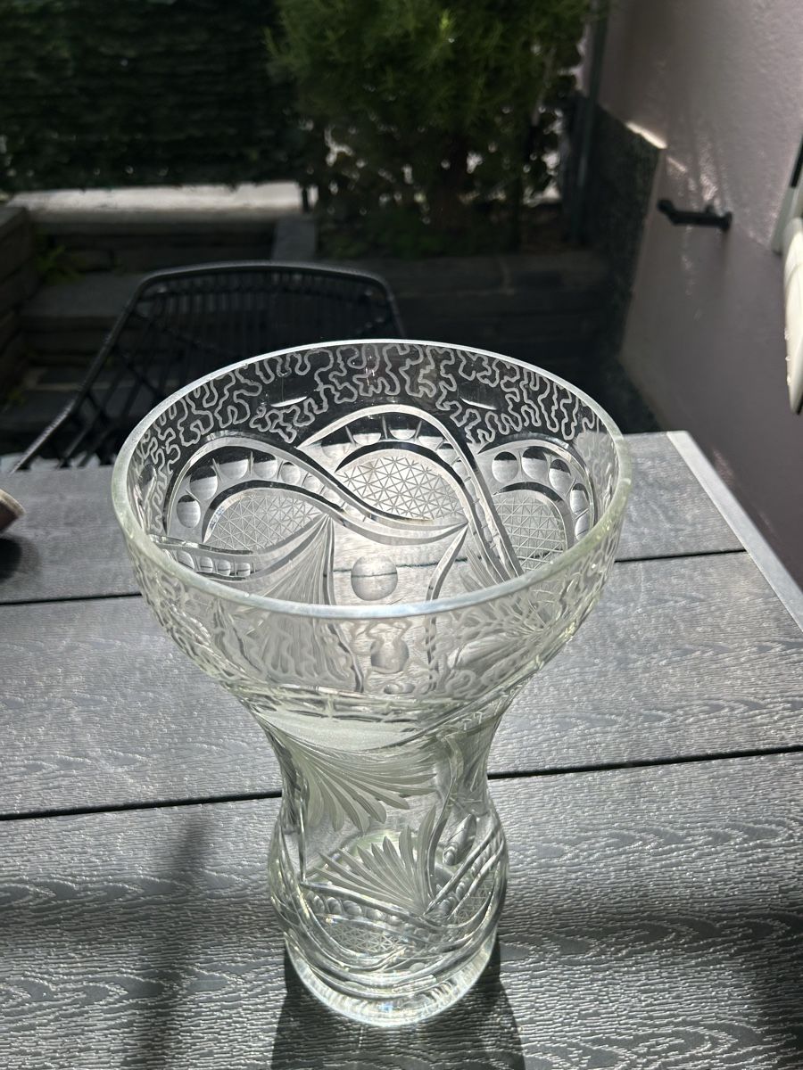 Vasi & Recipienti: Fein gravierte Kristallvase, einzigartiges Design – Usato da Losone venduto da del_yh97 2