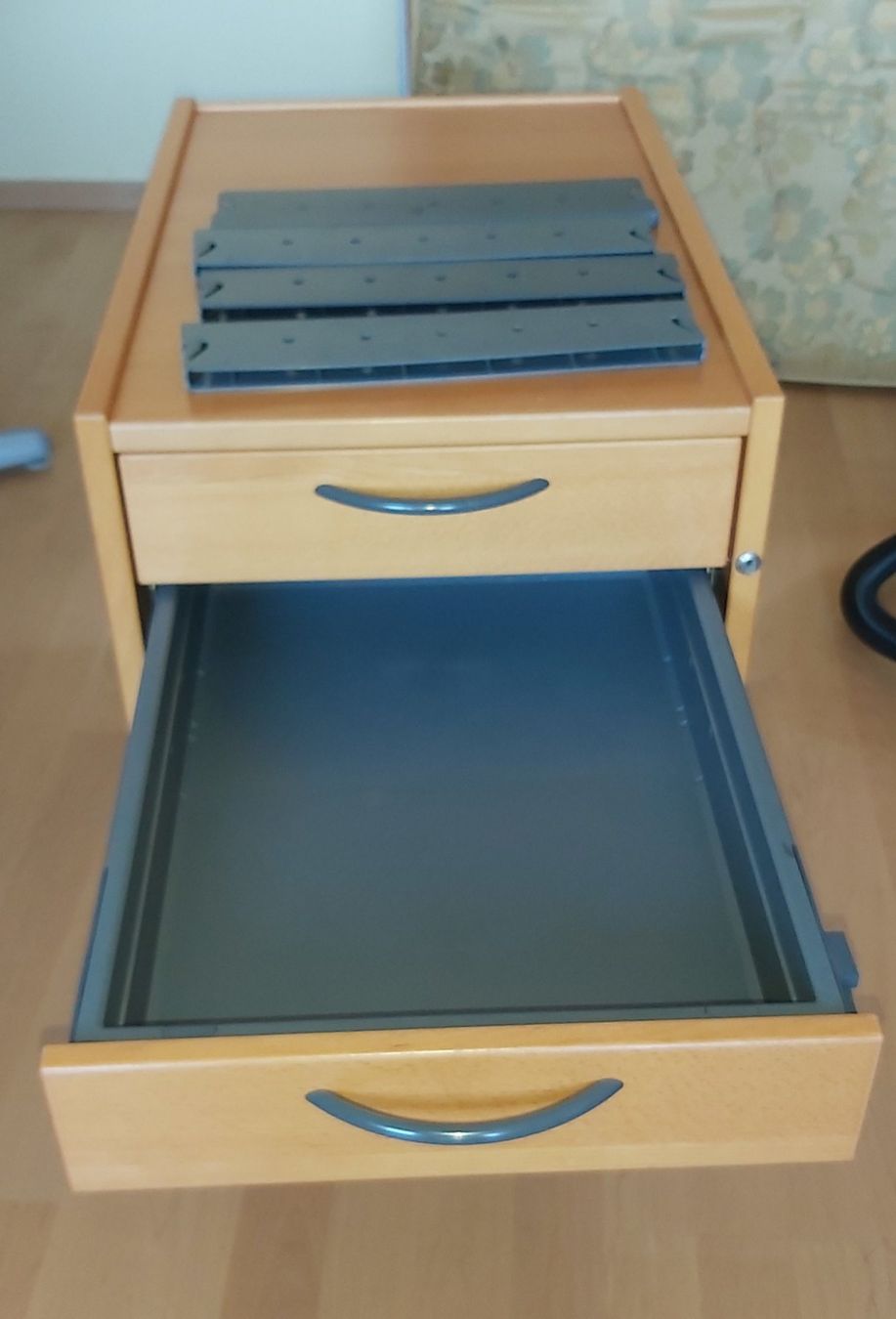 Ikea Schreibtische: IKEA Schreibtisch – Gebraucht aus Schübelbach von Su61cl4wr 5