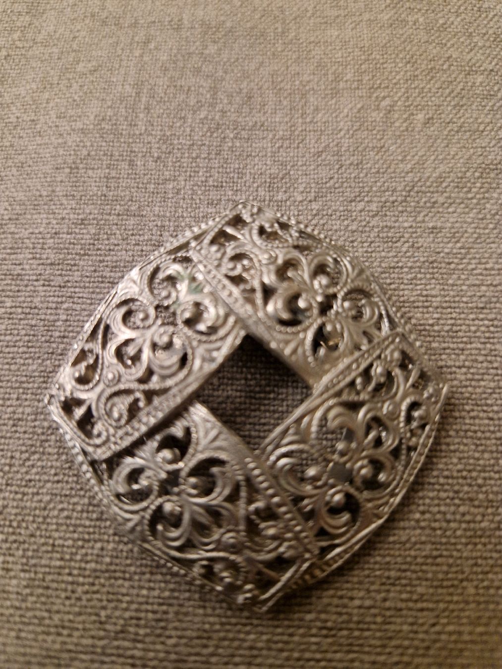 Ciondoli: Vintage Dress-Clip – Usato da Fislisbach venduto da mka_km8f 4
