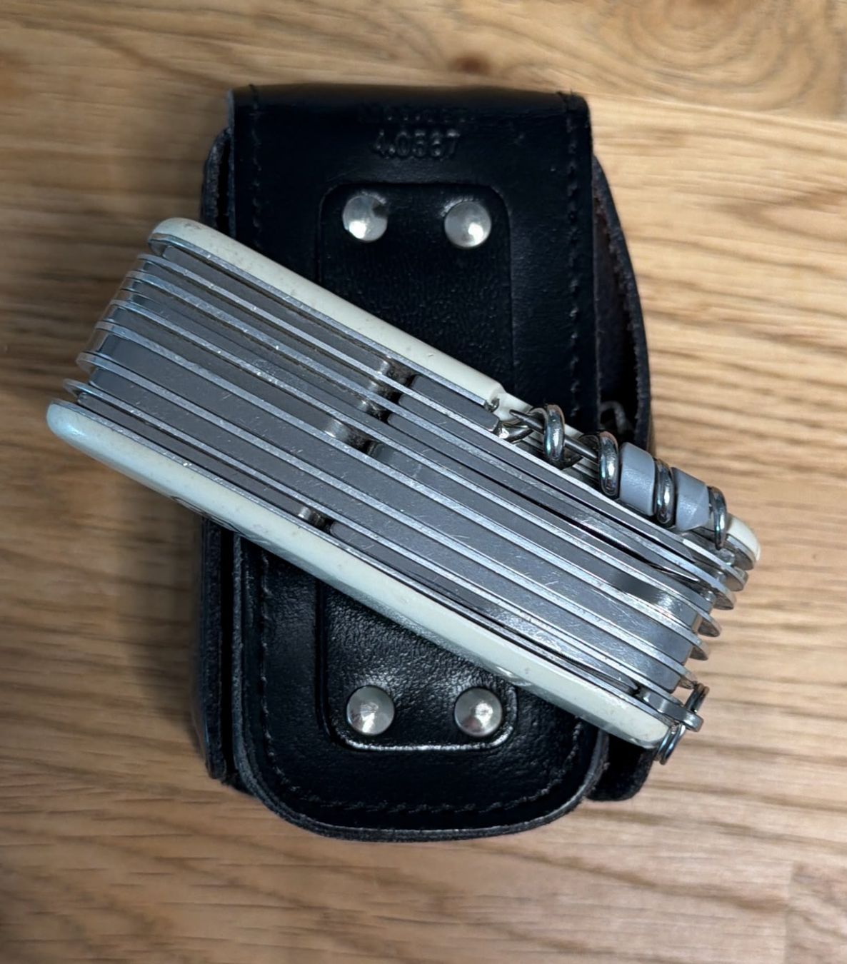 Victorinox Taschenmesser: VICTORINOX  SURVIVAL KIT MIT ETUI – Gebraucht aus Zürich von Frei-Occasionen 7