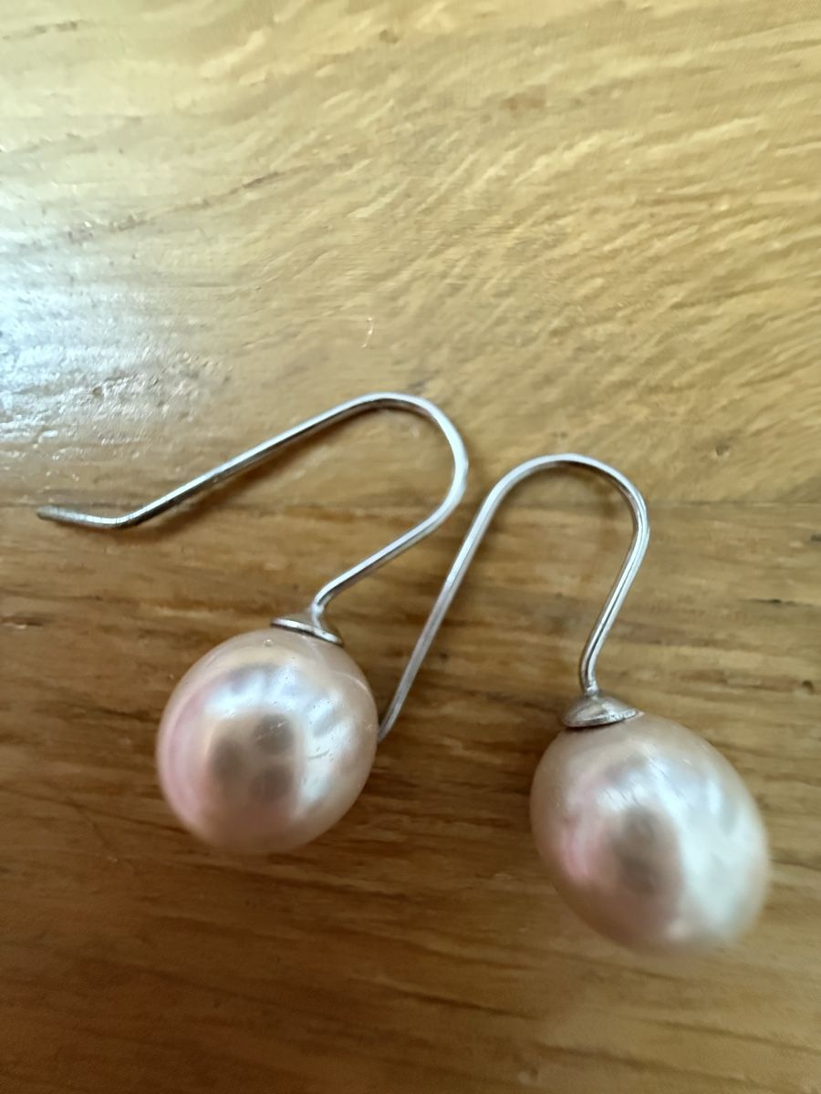 Ohrringe & -stecker: Ohrringe Perlen rosa Hängend Silber neuwertig – Gebraucht aus Richterswil von cobruetsch 1