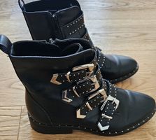 Schicke schwarze Stiefeletten mit silber Gr. 37