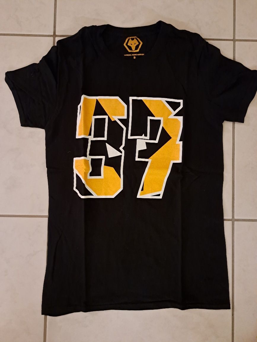 T-shirt: T-Shirt Wolves Gr. S – Usato da Feusisberg venduto da Whitefir