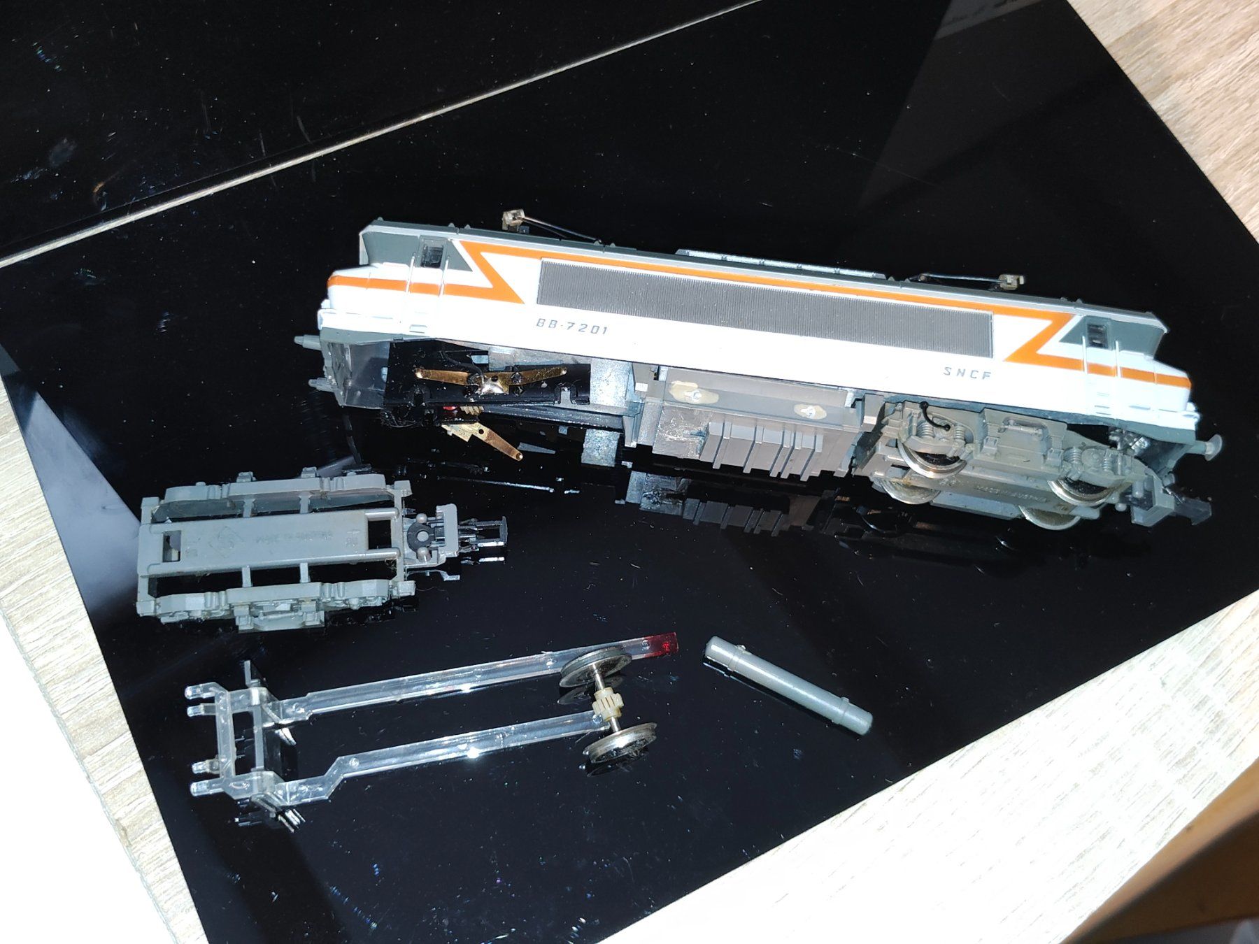 Roco Modelleisenbahnen: Roco SNCF 7200 – Defekt aus Goldingen von MarkusB 1