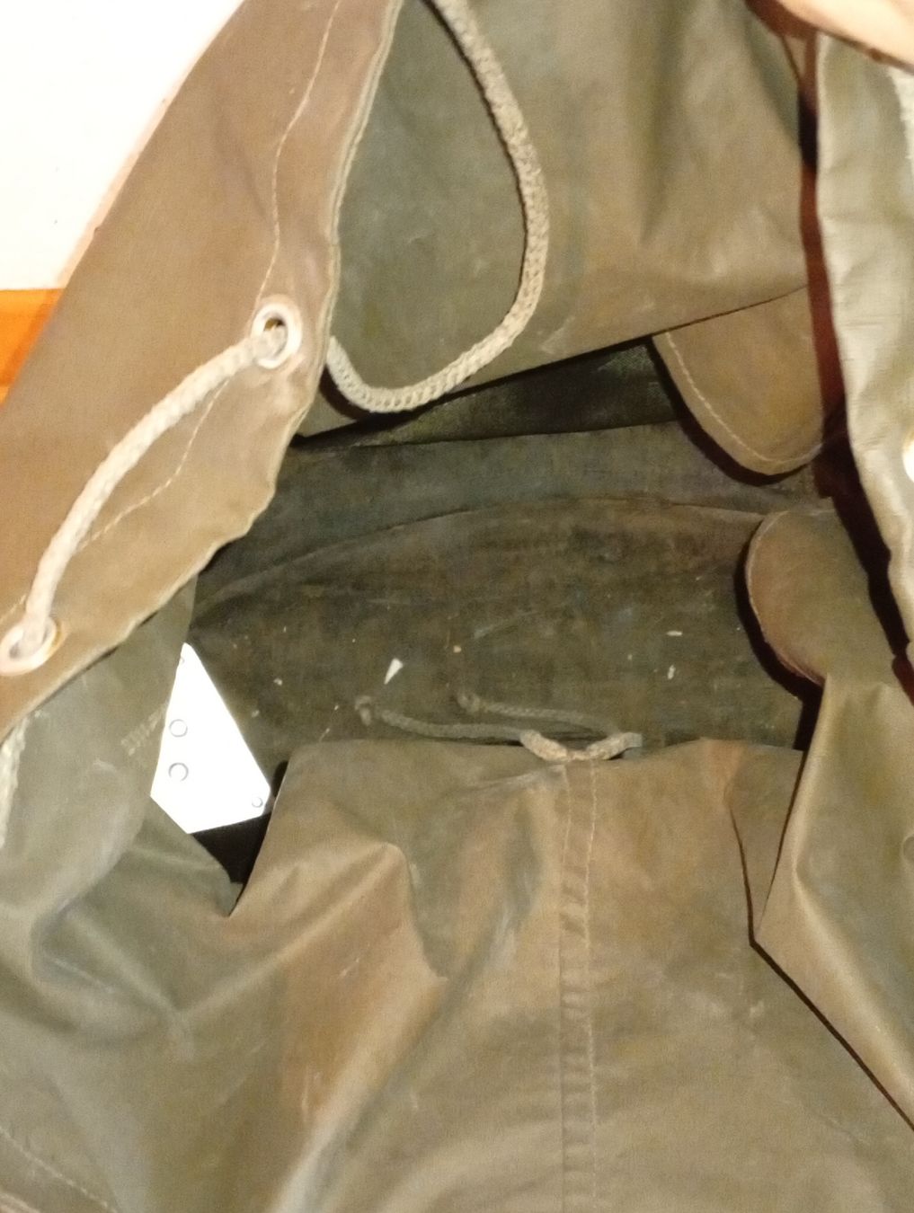 Zaini: Schweizer Militärrucksack TF ZEN 85 gebraucht. – Usato da Engelburg venduto da CH.Me 3
