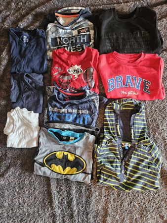 Kleiderpaket 122/128