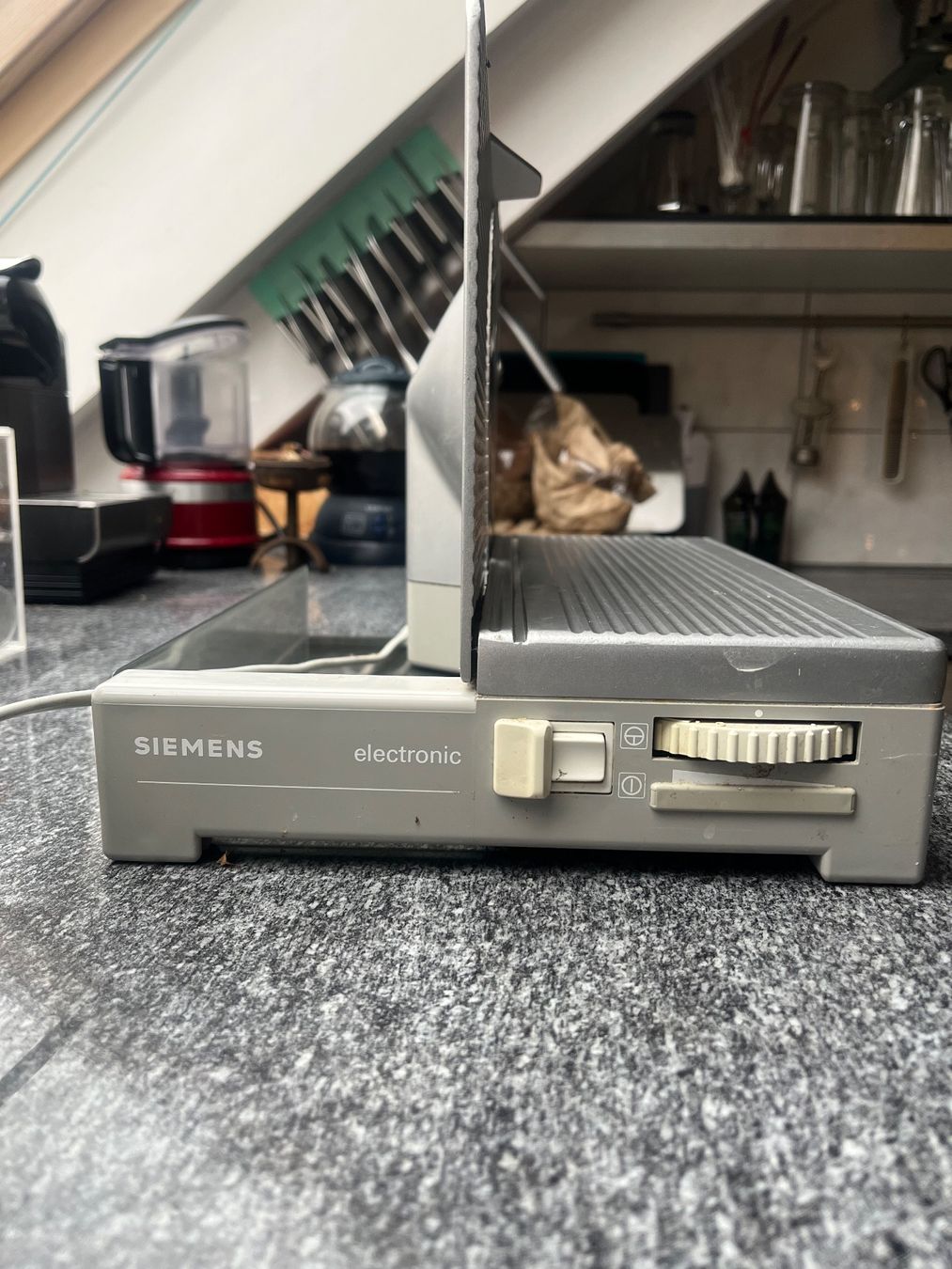Siemens Elettrodomestici da cucina: Schneidemaschine – Usato da Rüschlikon venduto da Sined2 2