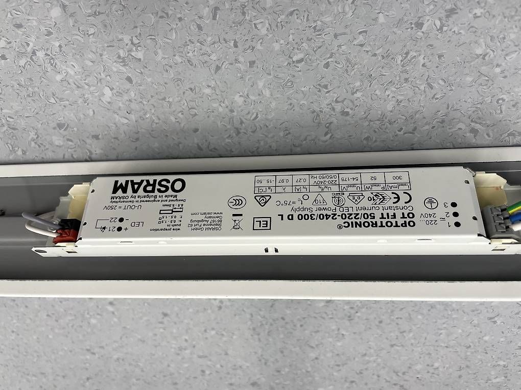 Kronleuchter & Deckenlampen: 15 Stk. Küttel LED Beleuchtung – Gebraucht aus Schötz von Tech_Shop 1
