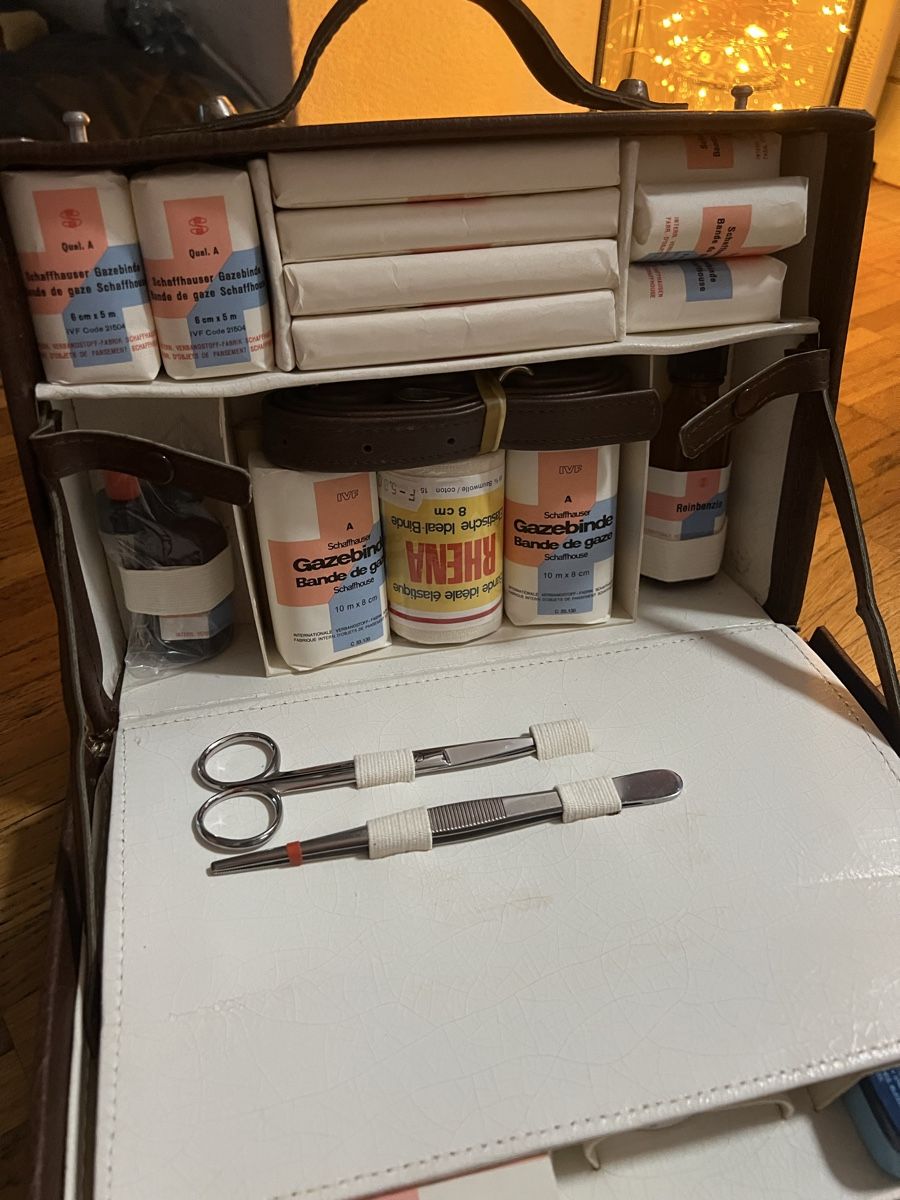 Kit di pronto soccorso: Reiseapotheke – Usato da monte carasso venduto da Chanel82 3