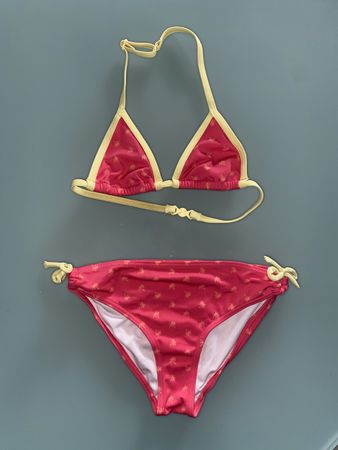 Neuwertiges Bikini Gr. 122 / 128