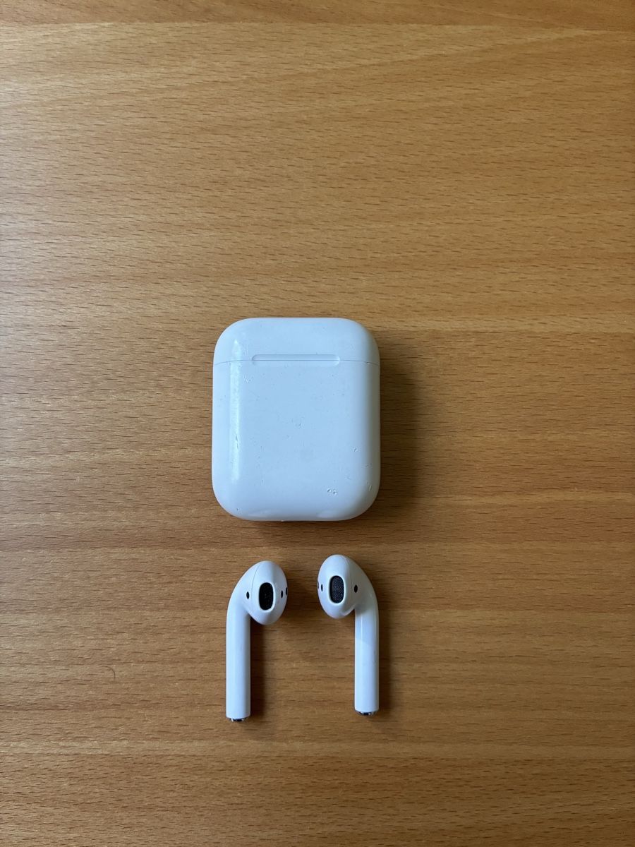 Apple Cuffie: Apple AirPods (2. Generation) mit Ladecase – Usato da Zürich venduto da ped_wqb9