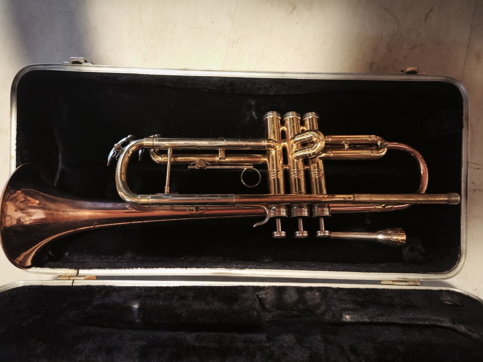 Strumenti musicali: Trompete conn director original – Usato da Langnau i.E venduto da Ursneue 1