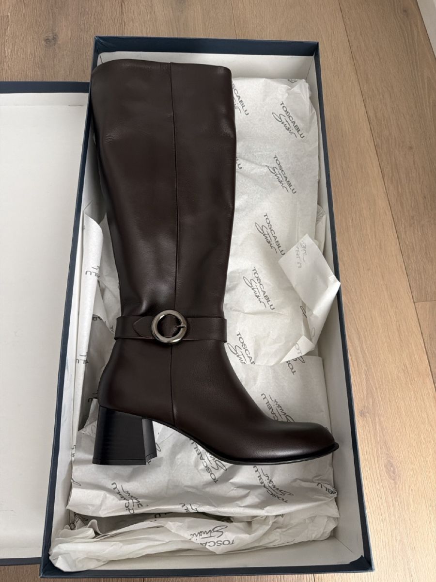 Scarpe da donna: Stiefel Gr. 39 braun Toscablu neu – Nuovo (secondo la descrizione) da Othmarsingen venduto da Darija7
