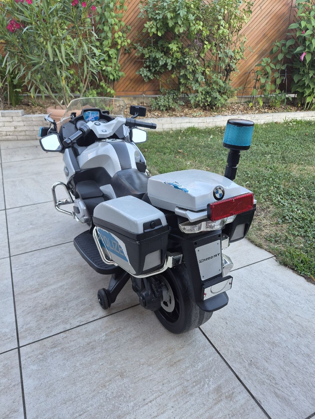 BMW Fahrzeuge für Kinder: BMW Kinder Elektro-Motorrad Polizei R1200 RT – Gebraucht aus Selzach von Paradiso89 4