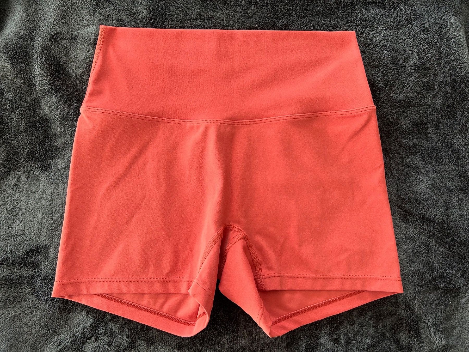 Pantaloni: Swiss designer Sport PERFORMANCE BOOTY SHORTS – Nuovo (secondo la descrizione) da Münchenbuchsee venduto da LP_Store 2