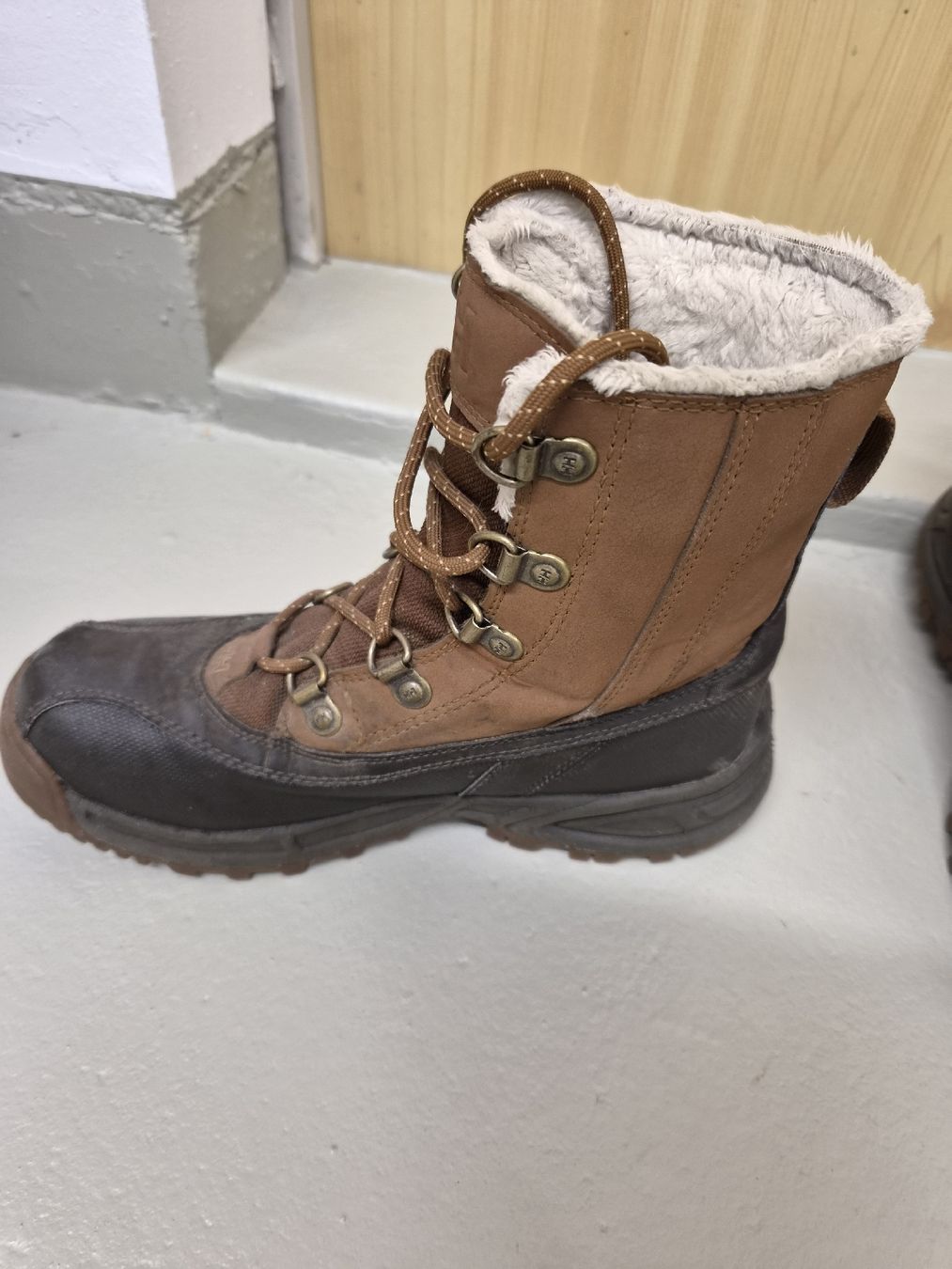 Helly Hansen Chaussures hommes: Winterschuhe Gr. 38 – Neuf (Voir description) à Wila par Ina_99 2