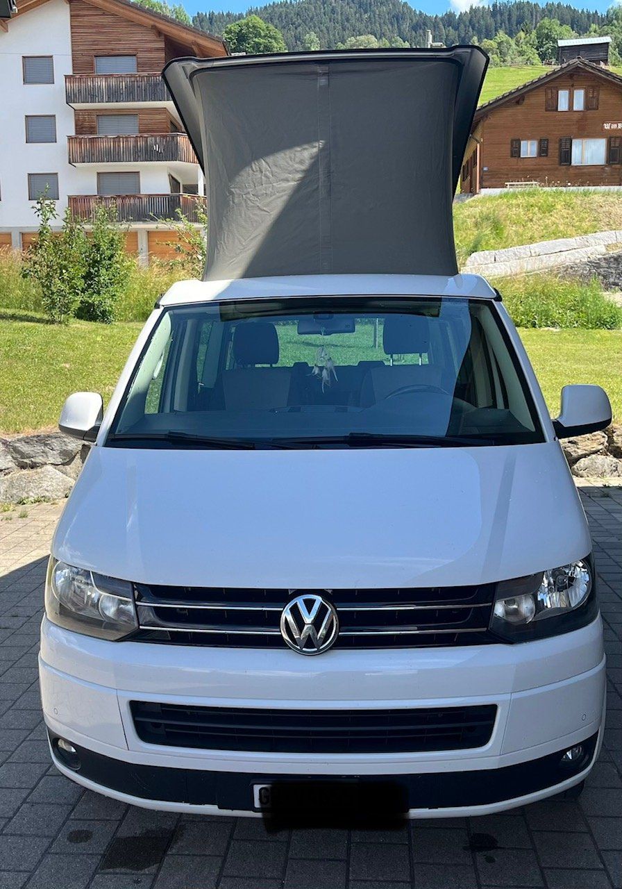 VW Camping Fahrzeuge: VW T5 California Beach 4 Motion – Gebraucht aus Obersaxen von Askas 1