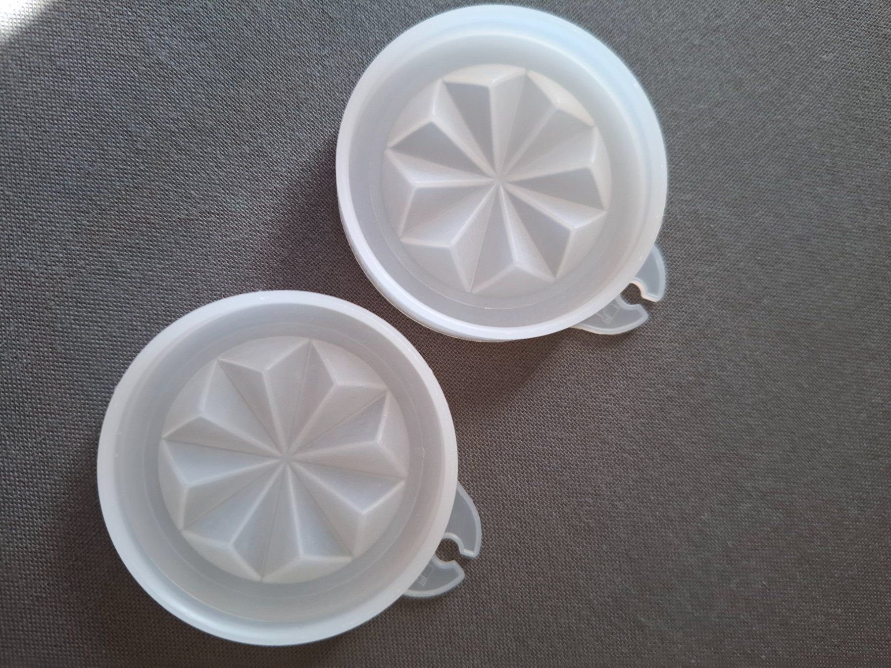 Tupperware Contenitori & Simili: 4 fast neue Tupperware-Vintage-Förmchen – Nuovo (secondo la descrizione) da Aadorf venduto da Miziti 5
