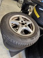 Hyundai i30 räder mit neuwertigen S195/65 R15 auf FelgeTot