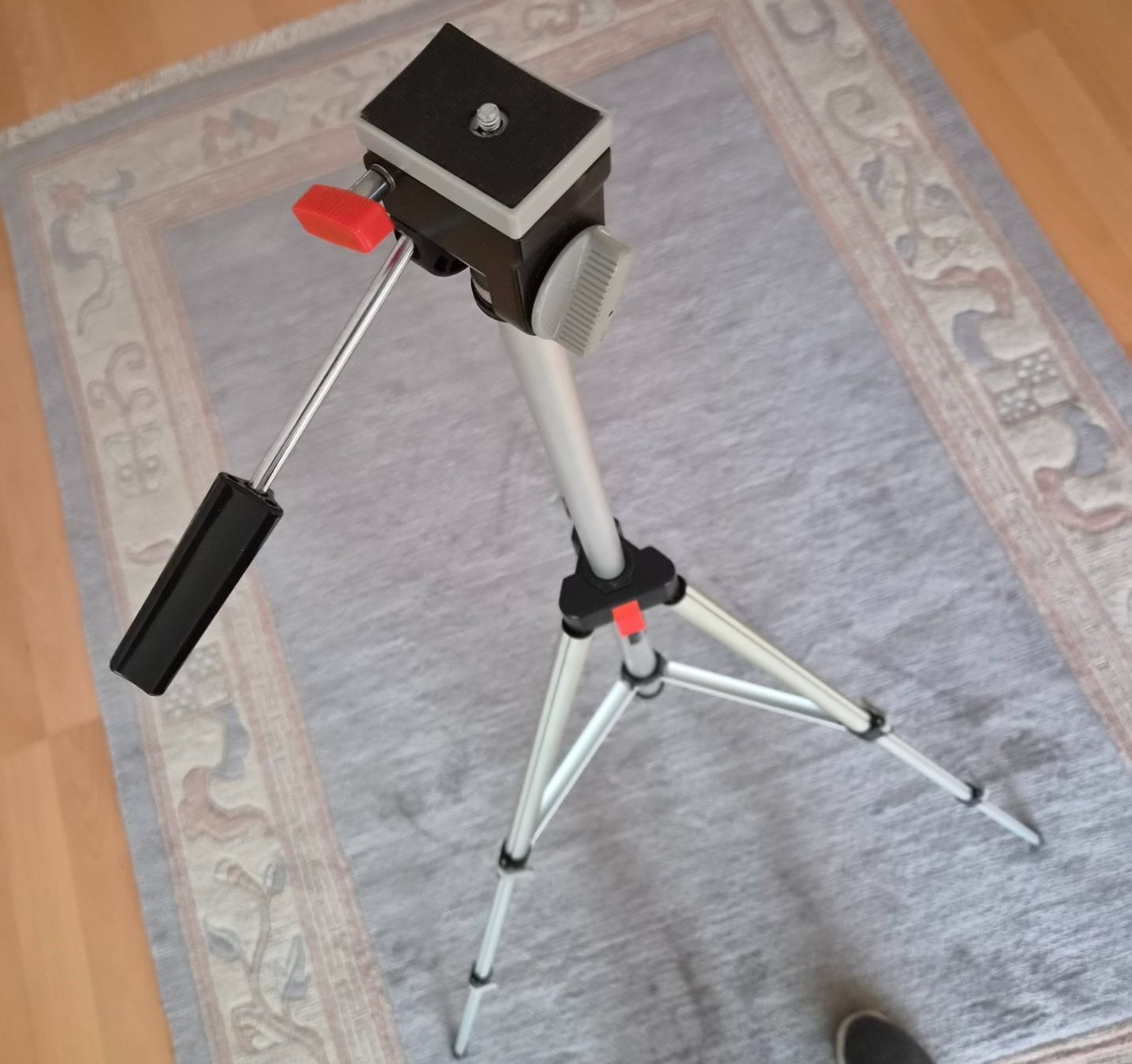 Trépieds & Accessoires: Kamera - Stativ – D'occasion à Bachenbülach par nuiwieser