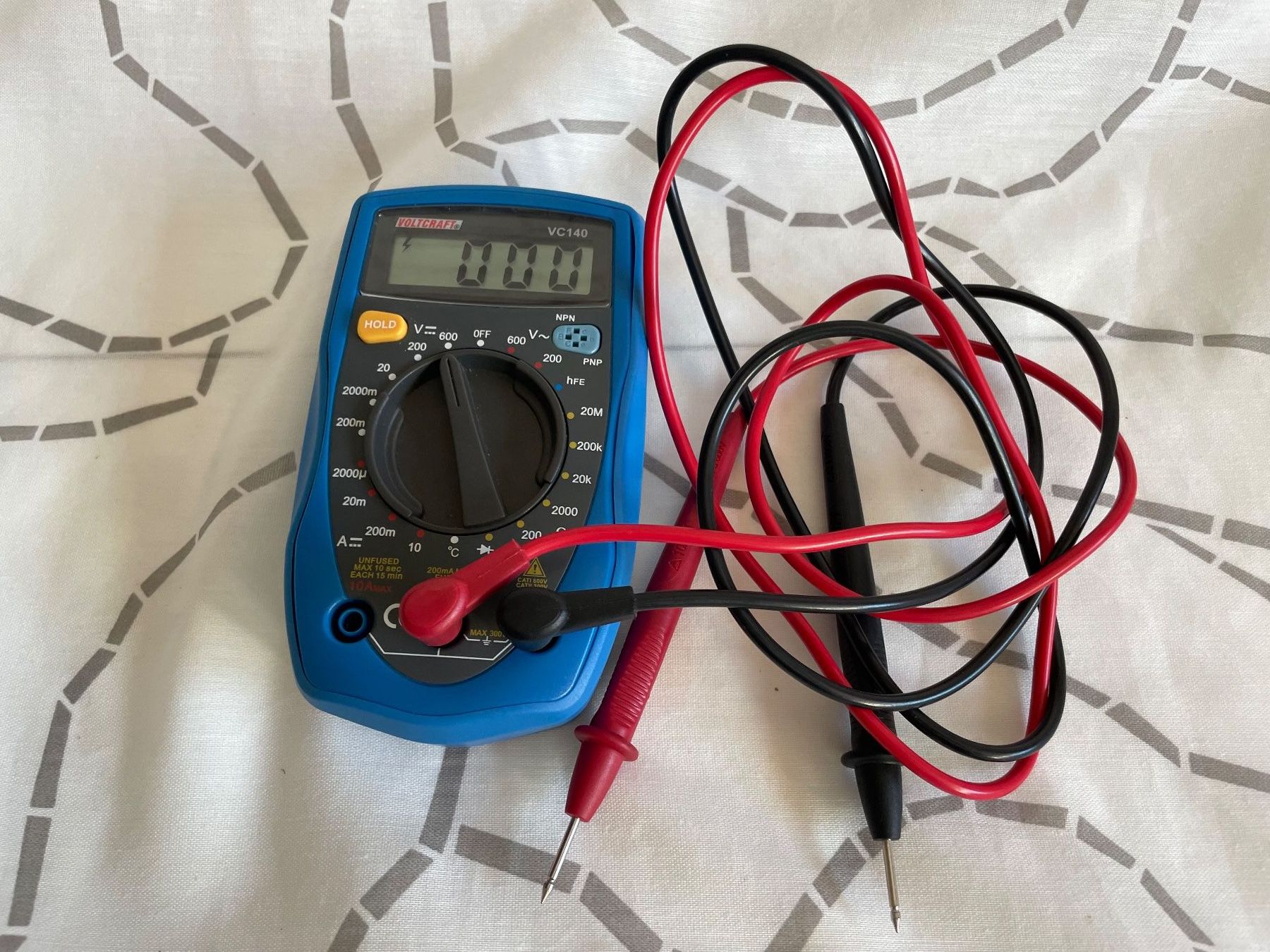 Voltcraft Mesurer: Multimeter Voltcraft VC140 – D'occasion à Rafz par stg101