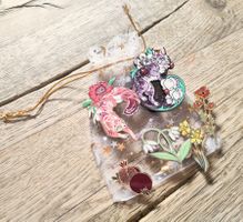 Lot de pin's Fleurs neufs