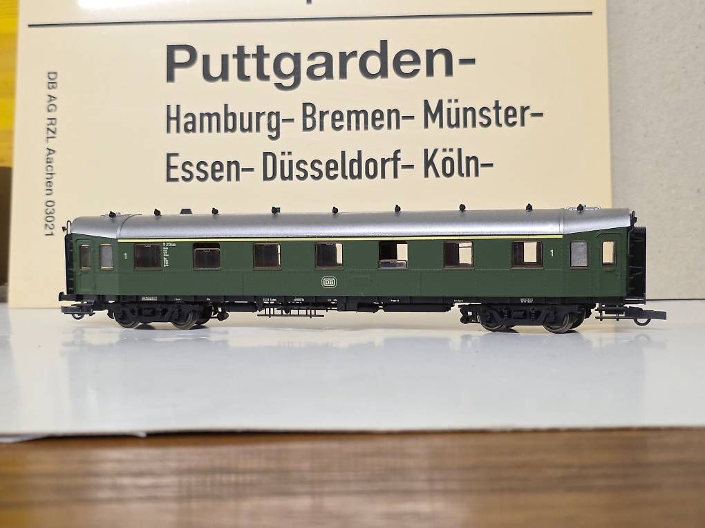 Roco Modelleisenbahnen: Roco 44444 - DB A4ü-23 11 213 Esn – Gebraucht aus Préverenges von BAe146 1