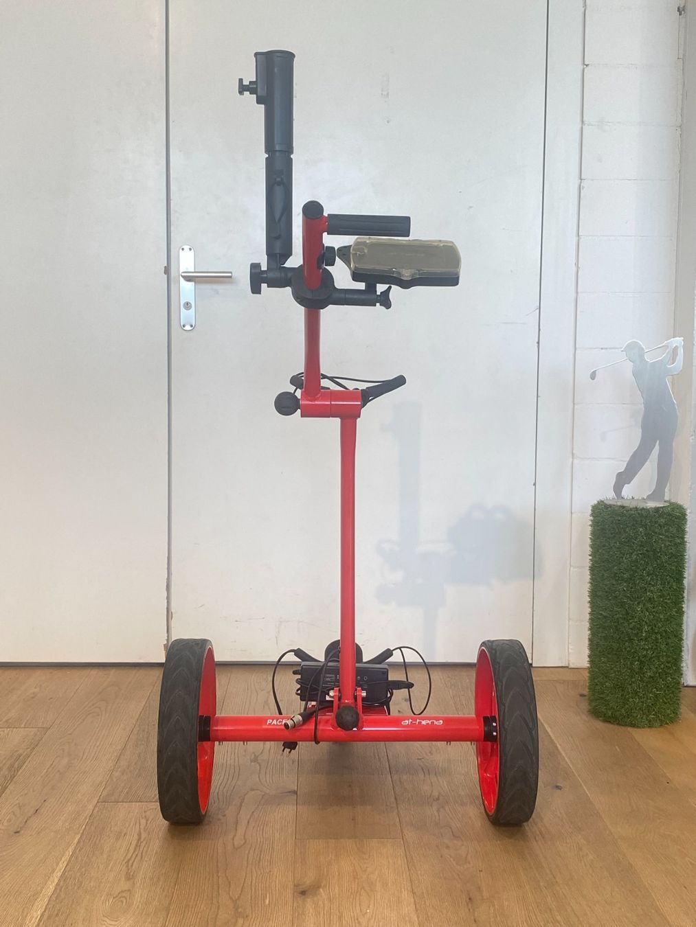 At-Hena Trolley: at-hena Elektro Golf Trolley PACE rot – Usato da Dietikon venduto da at-hena