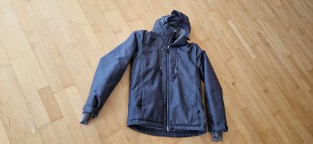 Winterjacke der Marke RUKKA