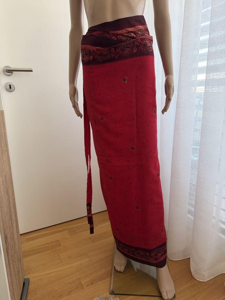 Vestiti: Kleid /Wickelkleid/ Rot, Grösse  S-M – Usato da Basel venduto da Ksjusha 3