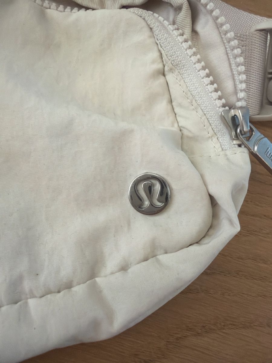 Lululemon Sacs: Lululemon belt bag – D'occasion à Hochfelden par man_6d68 3