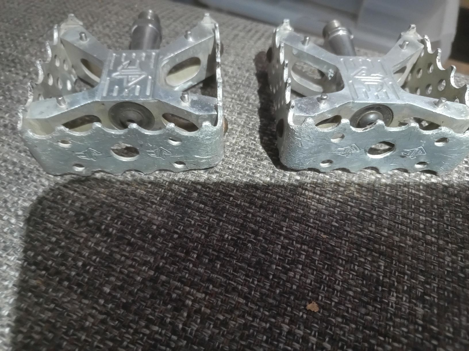 Pezzi di ricambio: JP square BMX pedals old school – Usato da Wädenswil venduto da Mistamovie72